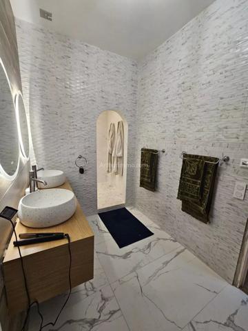 Vente Maison de ville 10 pièces 315 m2 à Draguignan