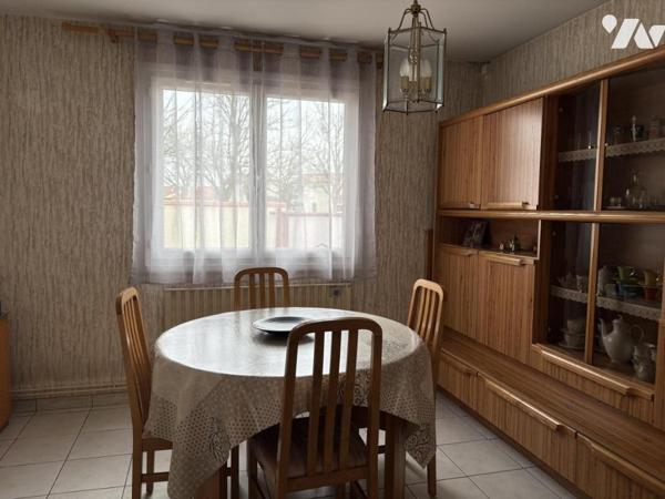 MAISON D'HABITATION PROCHE ECOLE PRIMAIRE, COLLEGE et CABINET MEDICAL