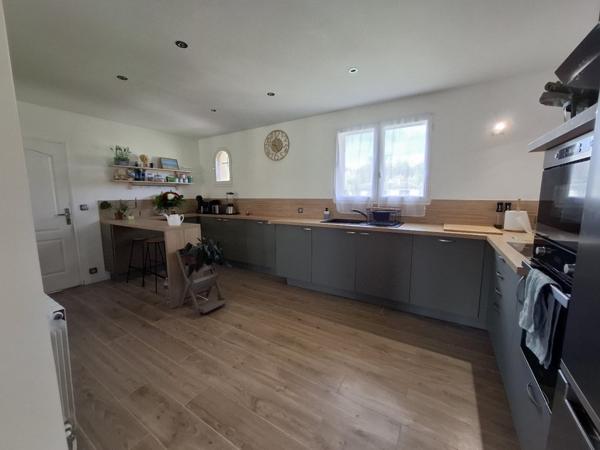 Maison T4 plein-pied très lumineuse sans vis-a-vis sur 1010 m2