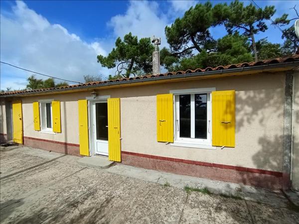 Maison à vendre |  Le Château-d'Oléron |  1 pièce | 65 m²