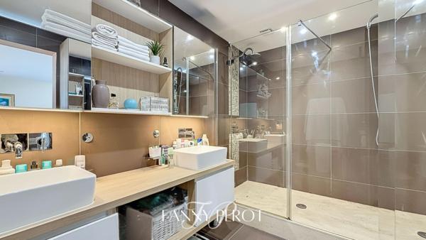 Exceptionnelle villa de 205m² + terrain constructible à Saint-Cyprien