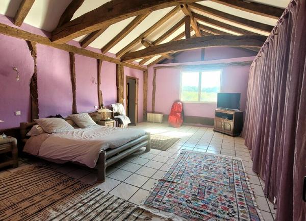 Maison à vendre    7 pièces •  Saint-Martin-de-Hinx