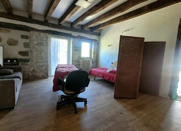 Maison à vendre    7 pièces •  Saint-Martin-de-Hinx