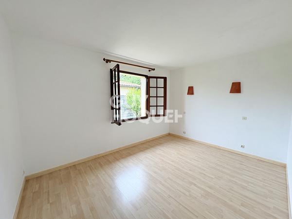 Exclusivité - MAISON PLAIN-PIED NON MITOYENNE T4 + GARAGE ET GRAND TERRAIN
