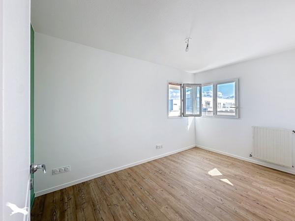 Appartement à vendre 317 700 € Bordeaux 4 p 89 m² DPE C