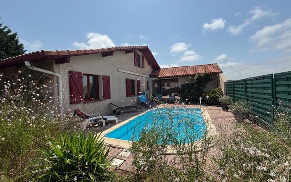 Maison à vendre    4 pièces •  Léon