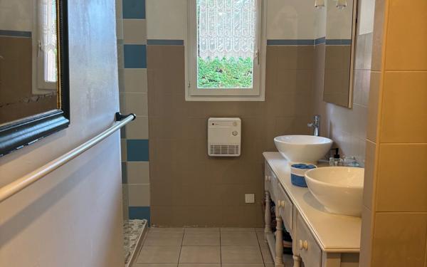 Maison à vendre    4 pièces •  Léon