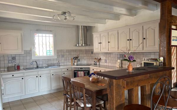 Maison à vendre    4 pièces •  Léon