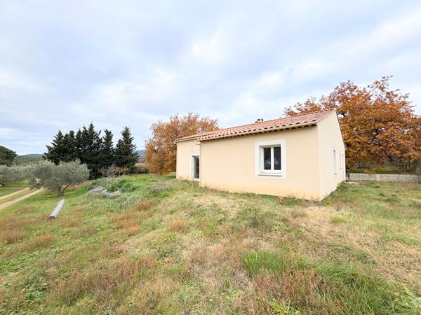 A VENDRE EN EXCLUSIVITE 84360 LAURIS MAISON PLAIN PIED TYPE 5 PIECES D'ENVIRON 112M² SUR UNE PARCELLE DE 2364 M².