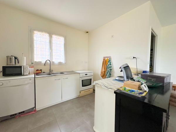 A VENDRE EN EXCLUSIVITE 84360 LAURIS MAISON PLAIN PIED TYPE 5 PIECES D'ENVIRON 112M² SUR UNE PARCELLE DE 2364 M².
