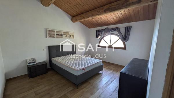 SOMPTUEUSE BATISSE PROVENCALE  AVEC VUE EXCEPTIONNELLE