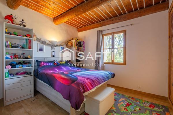 SOMPTUEUSE BATISSE PROVENCALE  AVEC VUE EXCEPTIONNELLE