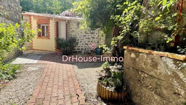 Bien immobilier à vendre 10 pièces de 200 m²