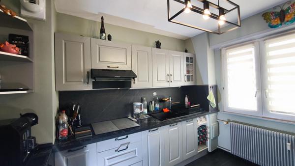 Superbe appartement 4 pièces avec ses deux chambres totalement rénové et son garage à Erstein