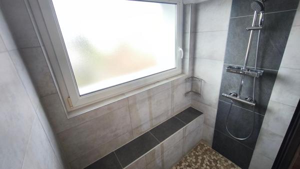 Superbe appartement 4 pièces avec ses deux chambres totalement rénové et son garage à Erstein