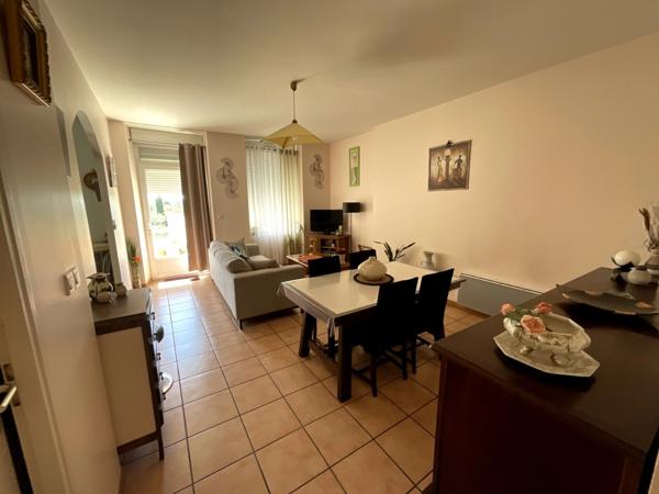 Immeuble de rapport 6 appartements en parfait état à vendre au centre-ville de TONNEINS (47)