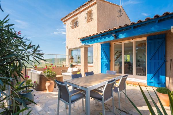 CARRY LE ROUET - 13620 - MAISON 4/5 PIECES - TERRASSE - PISCINE - STATIONNEMENT