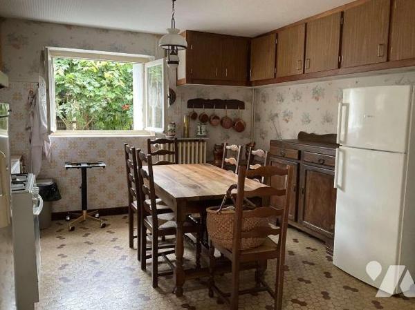 A VENDRE : Grande maison de ville en bon état à SOUILLAC (Lot - 46) avec jardin de 547m² compre...