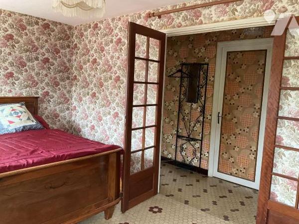 A VENDRE : Grande maison de ville en bon état à SOUILLAC (Lot - 46) avec jardin de 547m² compre...
