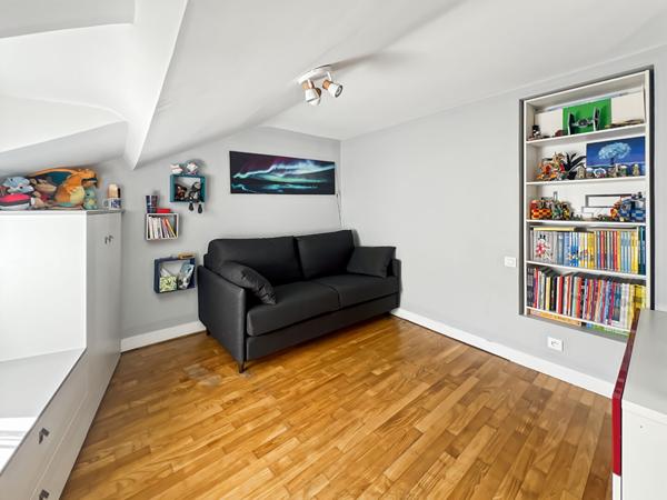 Appartement 5 pièces – 105 m² environ à Rennes Saint-Hélier (ref : 40602J)
