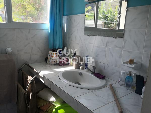 APPARTEMENT ST GILLES LES BAINS - 3 pièce(s) -