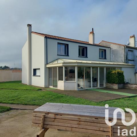 Maison à vendre 7 pièces 131 m² Mortagne-sur-Sèvre