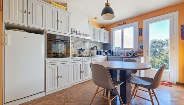 Vente Maison145 m² - 6 Pièces - LA ROCHE SUR YON (85000)