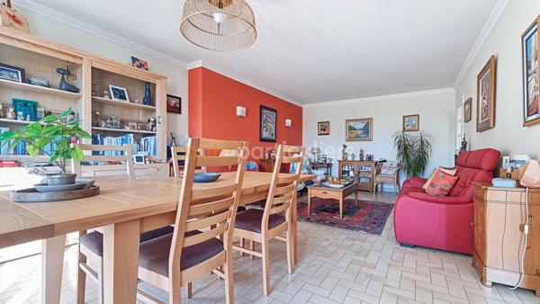 Vente Maison145 m² - 6 Pièces - LA ROCHE SUR YON (85000)