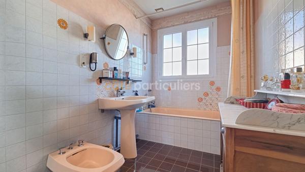 Vente Maison145 m² - 6 Pièces - LA ROCHE SUR YON (85000)