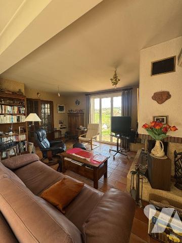 Maison individuelle, vue dégagée, 4 chambres, 1 garage, une cave