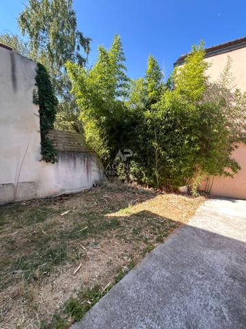 POISSY - Maison de 100m² - 5 pièces Loyer 1 531 €/mois **  - Référence  9233