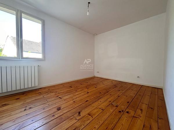 POISSY - Maison de 100m² - 5 pièces Loyer 1 531 €/mois **  - Référence  9233
