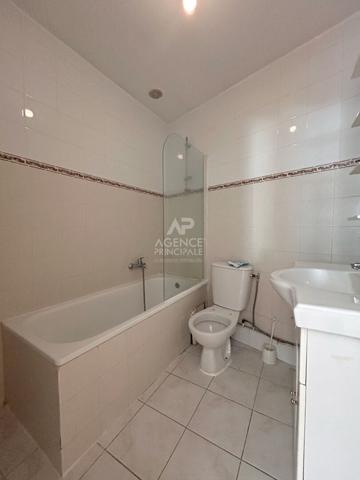 POISSY - Maison de 100m² - 5 pièces Loyer 1 531 €/mois **  - Référence  9233