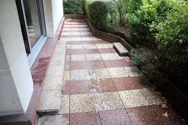 Appartement Chatou bas 3 pièce(s) - 81 m² 520 000 € **  - Référence  V10010300
