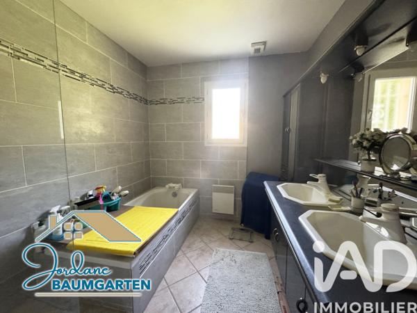 Maison à vendre 7 pièces 166 m² Saint-Georges-de-Didonne