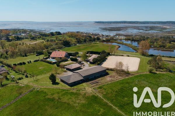 Maison à vendre 12 pièces 450 m² Arès