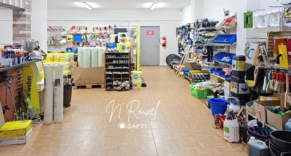 Murs commerciaux 1000 m2, parcelle 3404 m2