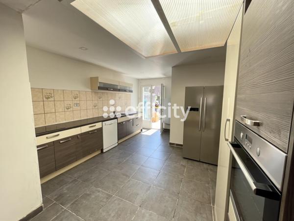 Maison 6 pièces - 106 m² Exclusivité efficity