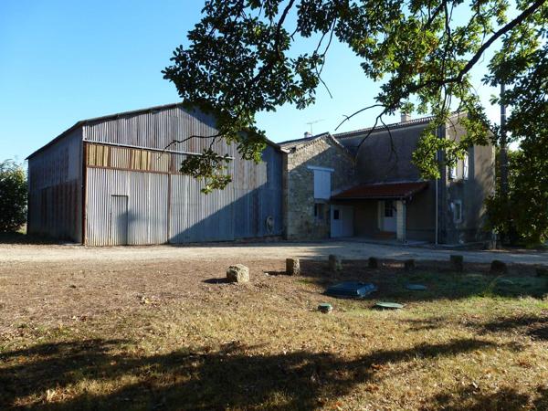 Moncrabeau (47600) EXCLUSIVITÉ MONCRABEAU NERAC (47) - PROPRIETE - 130M² - 7 PIÈCES - 4 CHANBRES - 3 DEPENDANCES - TERRAIN 4185M²