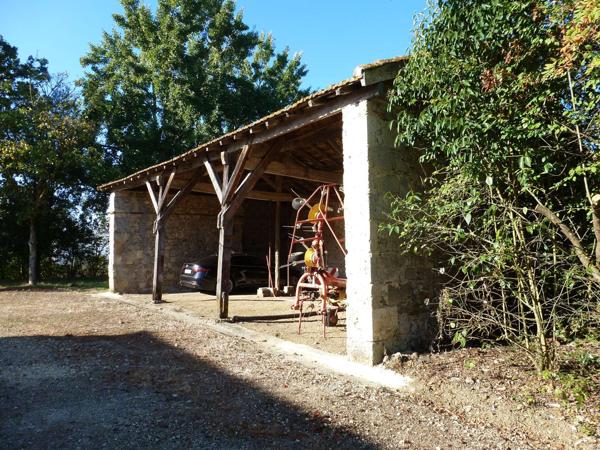 Moncrabeau (47600) EXCLUSIVITÉ MONCRABEAU NERAC (47) - PROPRIETE - 130M² - 7 PIÈCES - 4 CHANBRES - 3 DEPENDANCES - TERRAIN 4185M²