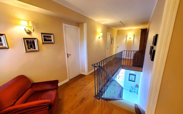 Maison à vendre    8 pièces •  Crécy-la-Chapelle