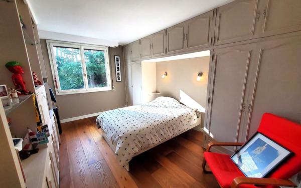 Maison à vendre    8 pièces •  Crécy-la-Chapelle