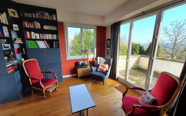 Maison à vendre    8 pièces •  Crécy-la-Chapelle