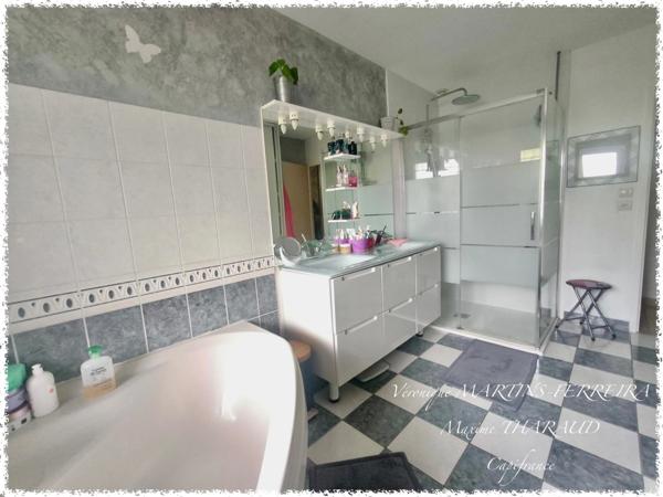 Maison 7 pièces de plain-pied avec jardin et terrasse à Saint-Doulchard