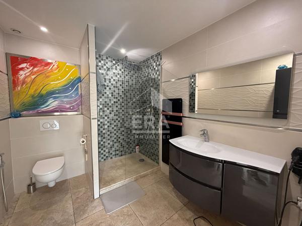 A VENDRE 13360 ROQUEVAIRE MAISON DE TYPE 5 DE 155 M² AVEC STUDIO DE 20 M² INDEPENDANT SUR 850M² DE JARDIN, GARAGE ET PISCINE