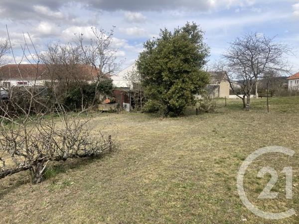 terrain à vendre  749 m2 MONTLUCON - 03