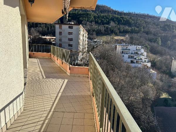 EN DERNIER TAGE - Appt T3 de 95 m² avec ascenseur et parking privé ...