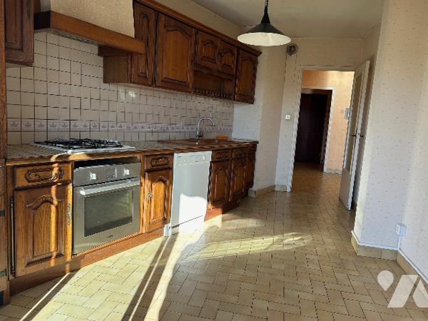 EN DERNIER TAGE - Appt T3 de 95 m² avec ascenseur et parking privé ...