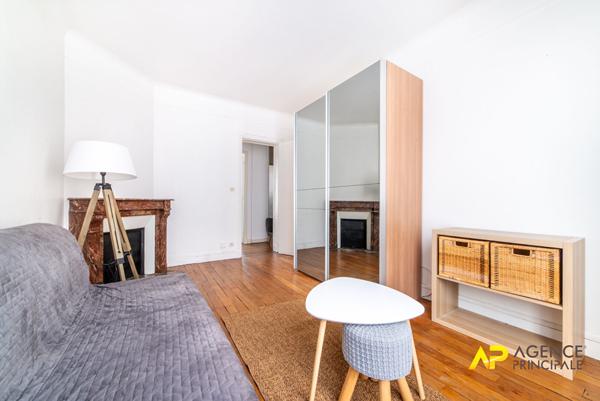 Appartement La Garenne Colombes 2 pièces 35 m2 €262 500 ** - Référence 506CL