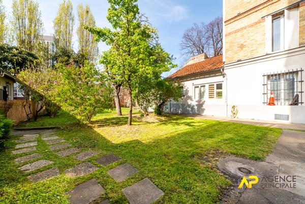 Appartement La Garenne Colombes 2 pièces 35 m2 €262 500 ** - Référence 506CL